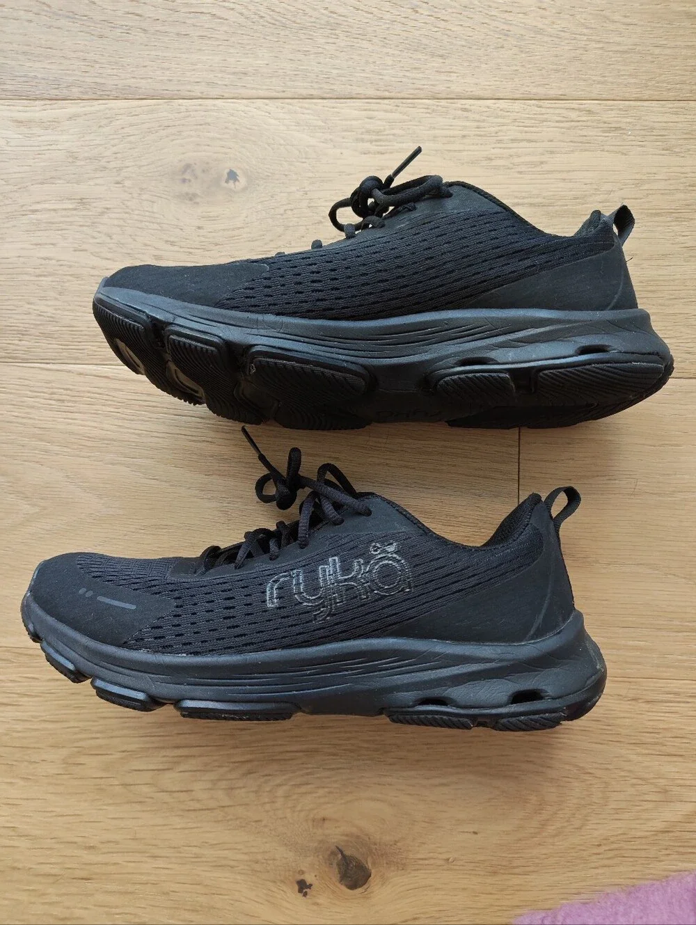Ryka Womens Black Devotion LS Walking Shoe, Size 8.5 EUC